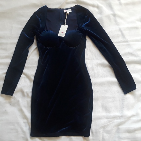 {L'Atiste} Midnight Blue Velvet Mini Dress NWT - Picture 2 of 6